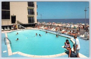 1970-80's REHOBOTH BEACH DELAWARE ATLANTIC SANDS HOTEL SWIMMING POOL POSTCARD