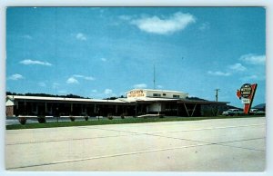 BREEZEWOOD, Pennsylvania PA ~ Lincoln Highway CLARK'S MOTOR LODGE 1950s Postcard