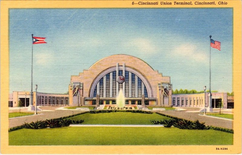 2~ca1940's Postcards Cincinnati, OH Ohio UNION TERMINAL Railroad Station & Lobby