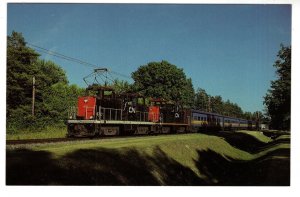 CN, Canadian National Electric Locomotive, Train, Laval Links, Quebec