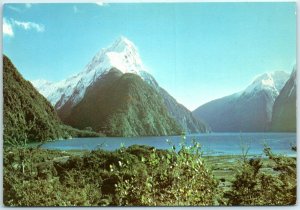 Postcard - Mitre Peak - Milford Sound - Fiordland, New Zealand 