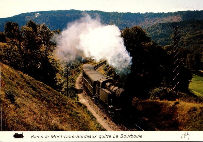 Trains France Biblio-Rail Rame le Mont-Dore-Bordeaux quitte La Bourboule