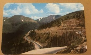 VINTAGE UNUSED POSTCARD LOOKING WEST FR. LOVELAND PASS. COLORADO