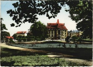 CPM BACCARAT Roseraie et hotel de Ville (24773)