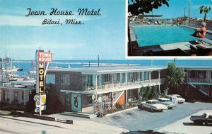 BILOXI, Mississippi MS   TOWN HOUSE MOTEL  Pool~Dock & Boats  ROADSIDE  Postcard