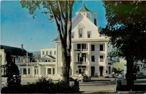 Postcard 1950s New Hampshire Littleton Thayer's Colonial Hotel auto NH24-3134