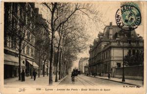 CPA LYON - Avenue des Ponts-École Militaire de Sante (427133)