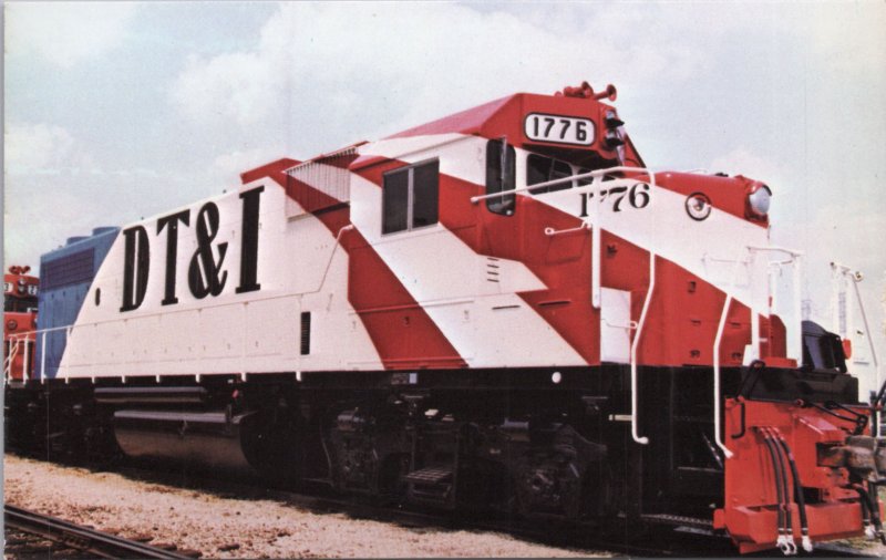 Detroit Toledo & Ironton #1776 EMD GP38-2 Bicentennial Locomotive