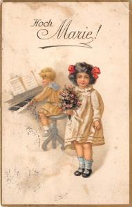 BG9189 girl boy playing piano hoch marie  high-marie  greetings germany