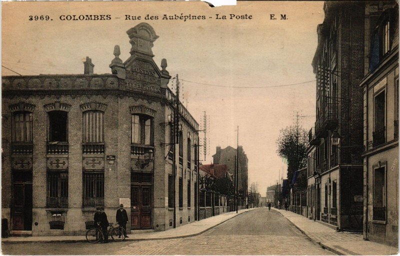 CPA Colombes Rue des Aubepines La Poste (1314252)