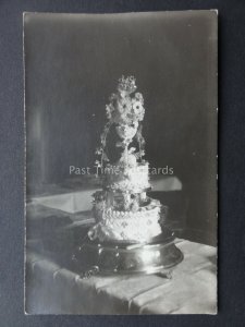 Wedding Theme (41) TIERED WEDDING CAKE - Old RP Postcard