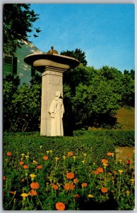 Plymouth Massachusetts 1960s Postcard Statue Of Pilgrim Mother