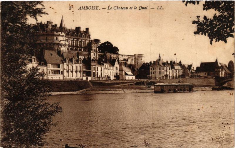 CPA AMBOISE - Le Chateau et le Quai (298671)