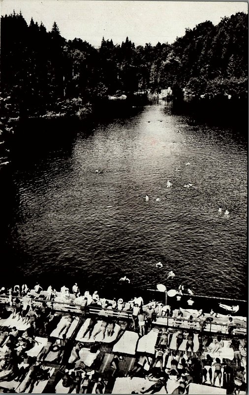 VINTAGE ROMNANIA SOVATA STRANDUL SWIMMING POOL REAL PHOTO POSTCARD 17-87 