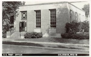 LPS17 COLUMBUS Wisconsin U.S. Post Office RPPC