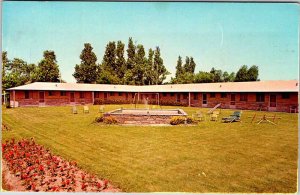 Postcard MOTEL SCENE Richmond Hill Ontario ON AL9595