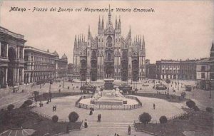 Italy Milano Piazza del Duomo col Monumento a Vittorio Emanuelle