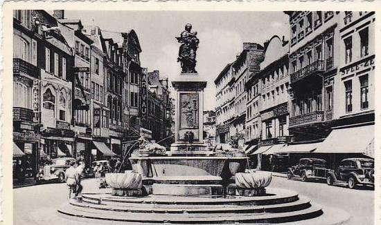 Belgium Liege Rue Vinave d'ile et Statue de la Vierge Photo