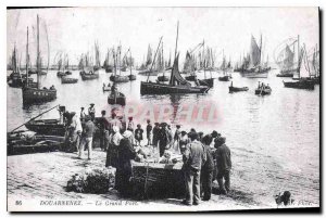 COPY Douarnenez Grand Harbor Boat