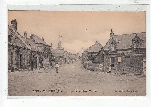 DERCY-MORTIER : rue de la place mortier - tres bon etat