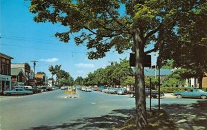 Madison, Connecticut Street Scene New Haven County c1960s Vintage Postcard