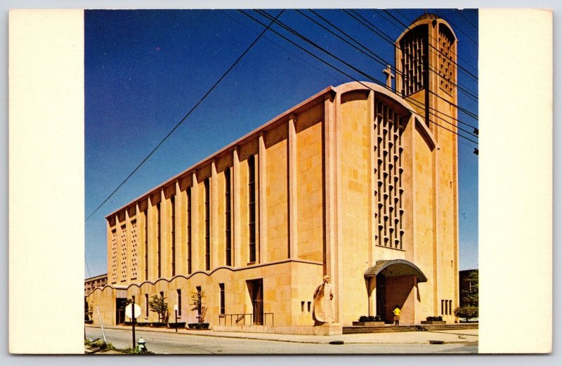 Postcard Saint Columbia's Cathedral Catholic Church Rayen Ave. Youngstown Ohio