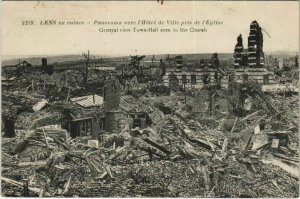 CPA Guerre LENS Panorama ver l'hotel de Ville (979741)