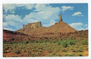 Postcard Castle Rock Priest & Nuns Castle Valley Utah Standard View Card