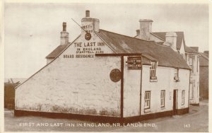 LAND'S END, THE FIRST AND LAST INN IN ENGLAND, Cornwall - Vintage POSTCARD