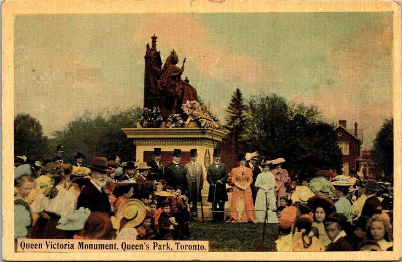 Postcard ON Toronto Crowds at Queen Victoria Monument in Queen's Park ~1910 M65