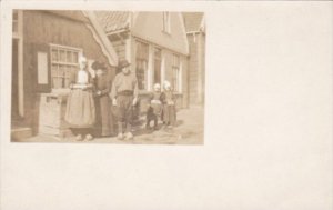 Family Posing Specimen Carte Sur Velox Real Photo