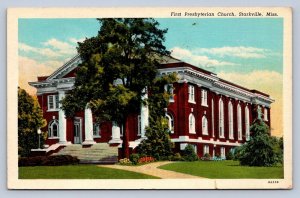 J91/ Starkville Mississippi Postcard c1940 First Presbyterian Church 67