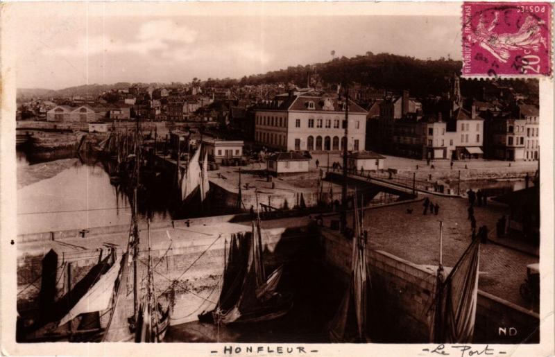 CPA HONFLEUR - Le Port (422235)