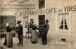 CPA Folklore - Auvergne - La Bourrée d'Auvergne (773099)