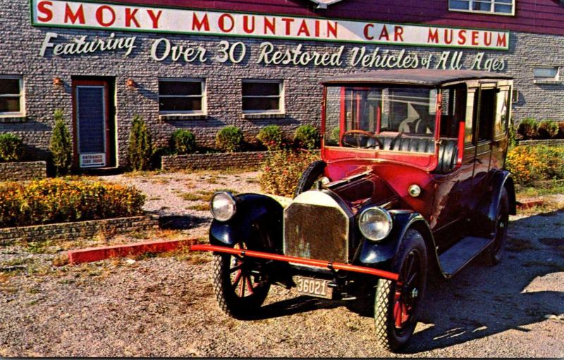 Tennessee Pigeon Forge 1916 Pierce Arrow Series Four Smoky Mountain Car Museum