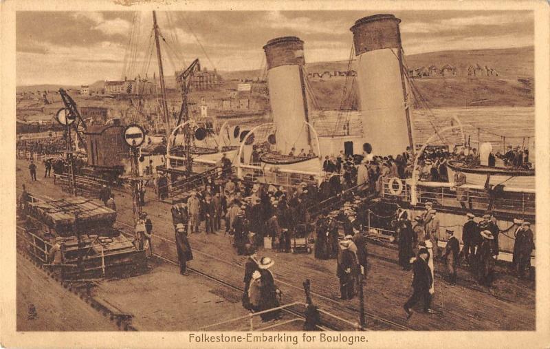 BR81841 folkestone embarking for boulougne ship bateaux    uk