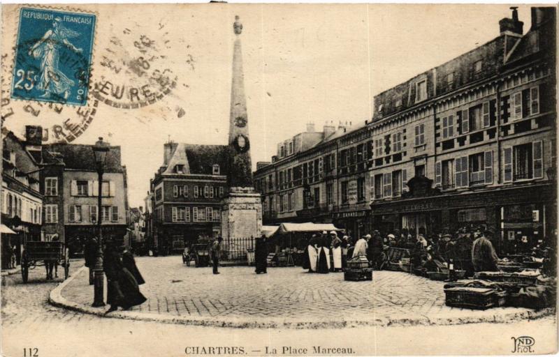 CPA CHARTRES - La Place Marceau (385581)