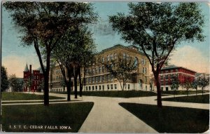 Campus, Iowa State Teachers College Cedar Falls IA c1914 Vintage Postcard C39