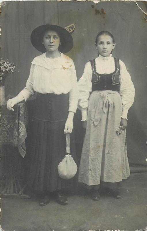 MB Vtg real photo postcard 1920s portrait two young girls Hungary mode fashion