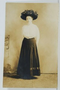 RPPC Victorian Woman Wearing Large Hat Pretty Clothing Portrait Postcard M17