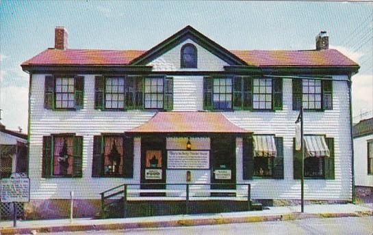 Missouri Hannibal The Becky Thatcher House In Hannibal 1960