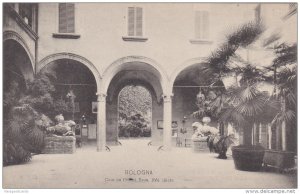 BOLOGNA, Cour de l'Hotel, Brun, XVe siecle, Emilia-Romagna, Italy, 00-10s