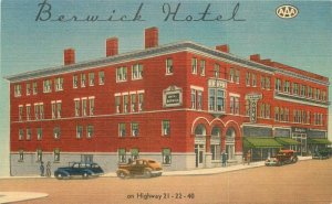 Cambridge Ohio 1940s Berwick Hotel roadside MWM Postcard automobiles 21-13895