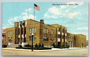 Linen~Galion Ohio~Municipal Brick Bldg Street View~Lamps~US Flag~1940s Postcard