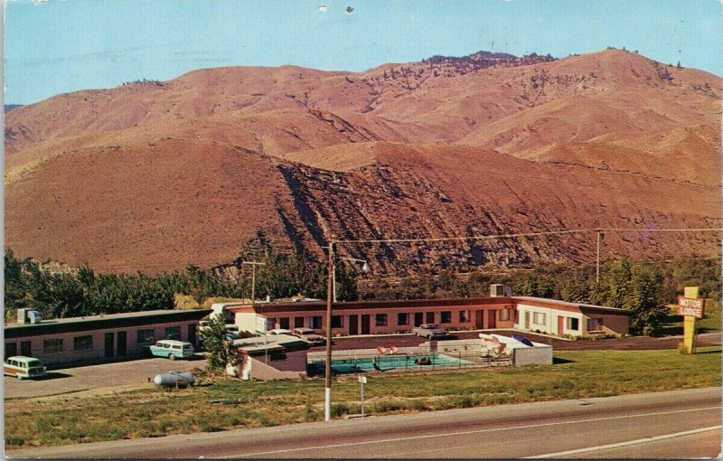 Wenatchee WA Hanson's Motor Lodge 1960s Postcard G55 *as is