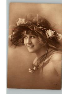 PARIS E Coudray Poudre de Beaute Pretty Woman Ad c1910