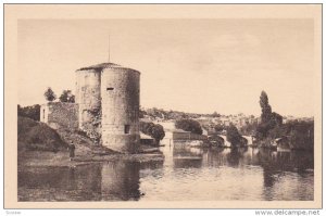 Vallee Du Clain, Pres Des Ruines De l'Ancien Chateau Et Le Pont Du Chemin De ...