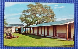 Vtg 1970's Crestwood Lodge Penobscot Bay & Atlantic Ocean Rockport ME Postcard