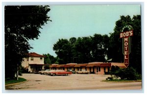 c1960s Bob's Deluxe Motel Indianapolis Blvd. Highland Indiana Postcard 