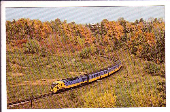 Northlander Train, Don Valley, Toronto, Ontario,